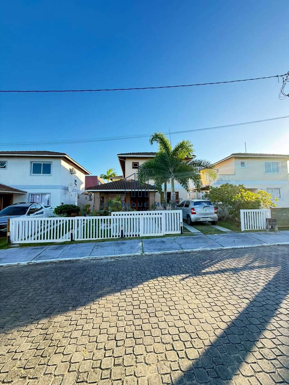  - Casa de condomínio à venda, com 5 quartos, 280m²